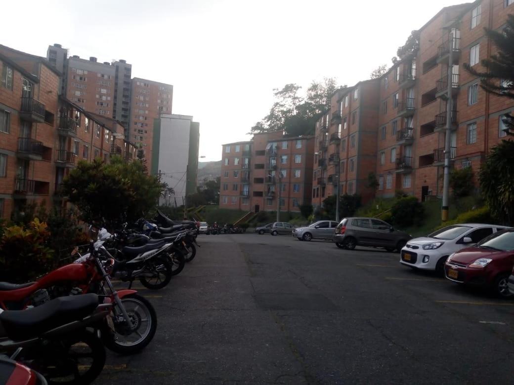 Apartamento 201 Amplio Y Comodo Medellin 90 Mts Daire Dış mekan fotoğraf